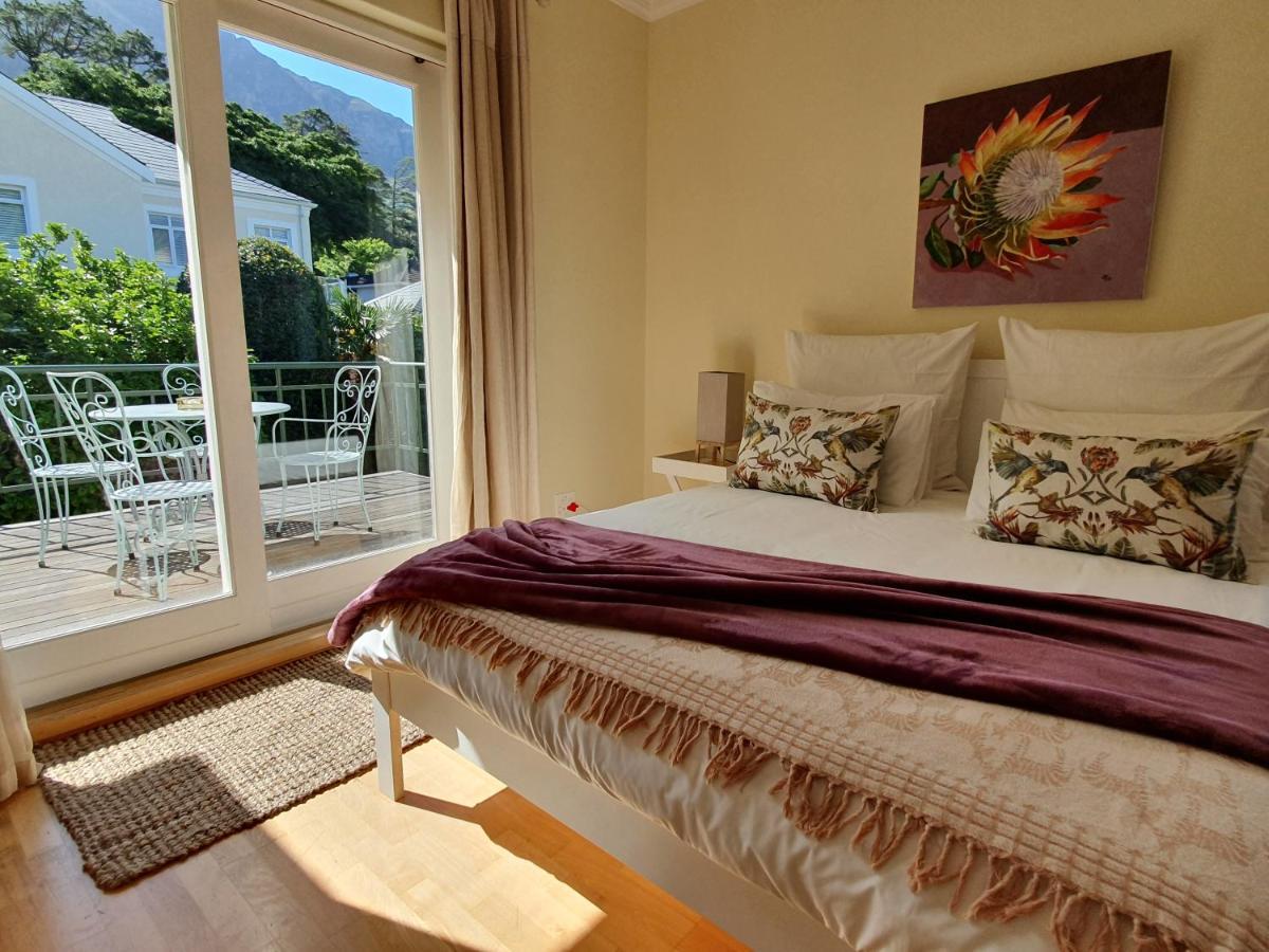 On Pinewood Guest House Cape Town Bagian luar foto