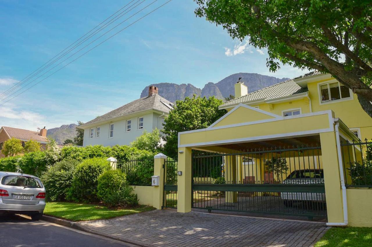On Pinewood Guest House Cape Town Bagian luar foto