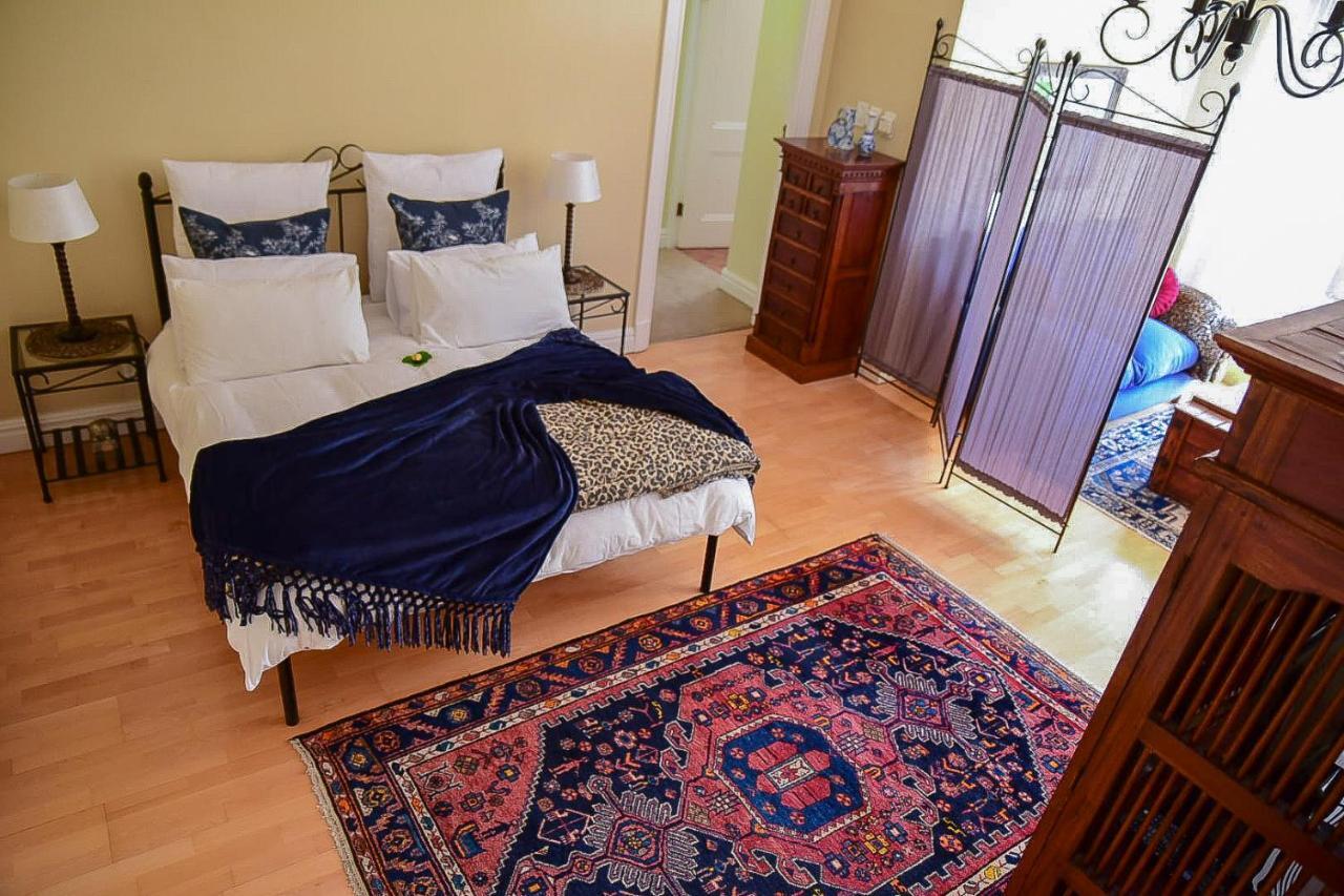 On Pinewood Guest House Cape Town Bagian luar foto