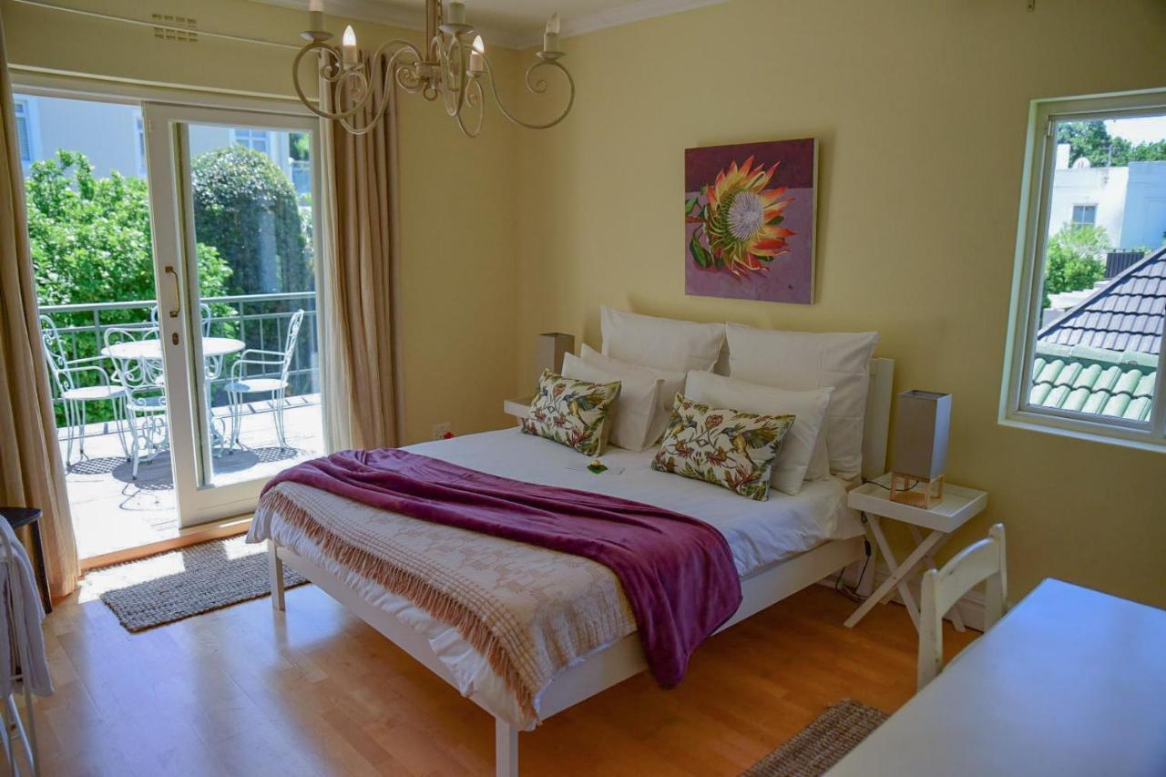 On Pinewood Guest House Cape Town Bagian luar foto
