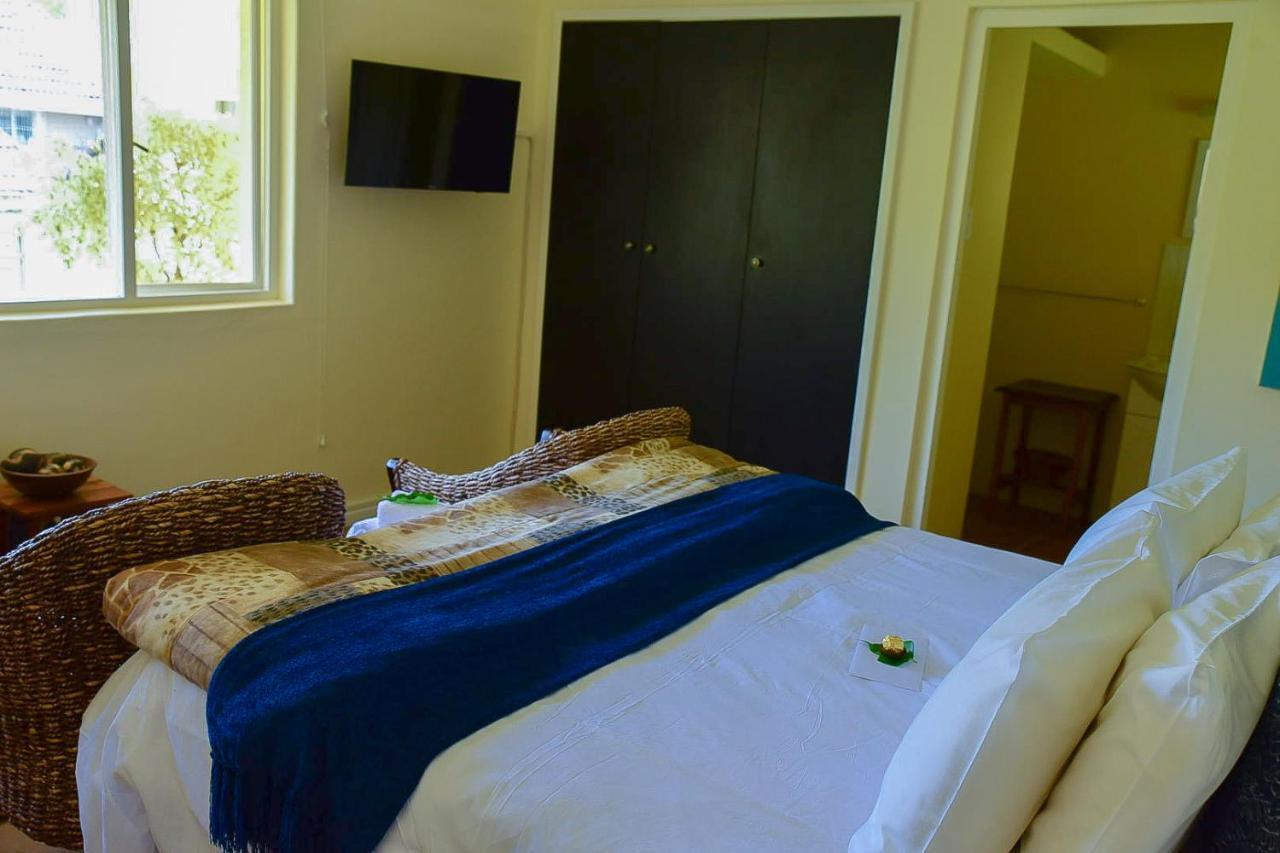 On Pinewood Guest House Cape Town Bagian luar foto