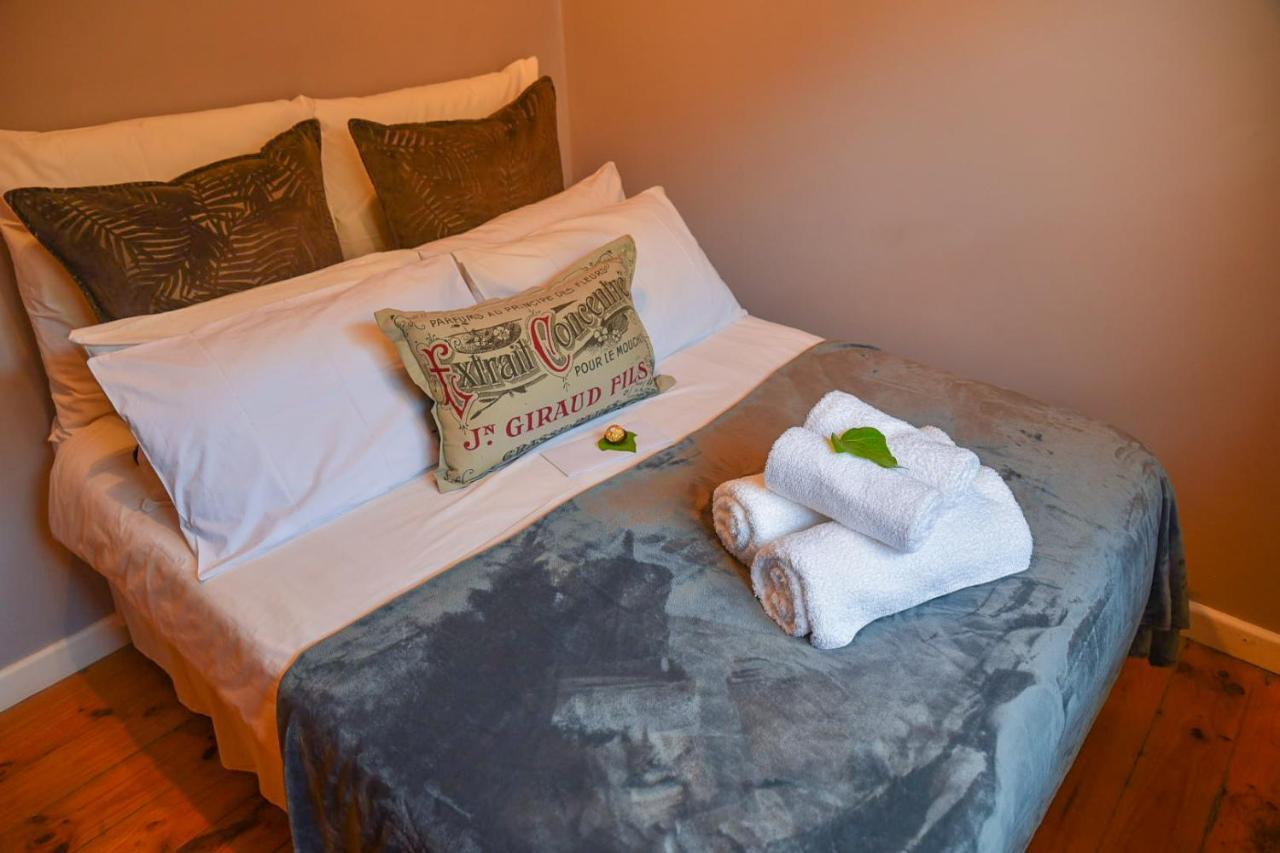On Pinewood Guest House Cape Town Bagian luar foto