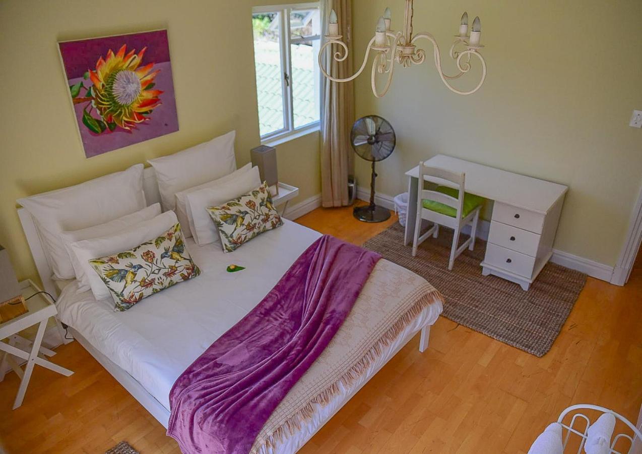 On Pinewood Guest House Cape Town Bagian luar foto