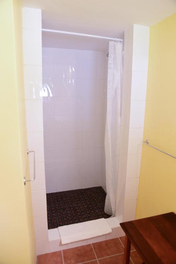 On Pinewood Guest House Cape Town Bagian luar foto